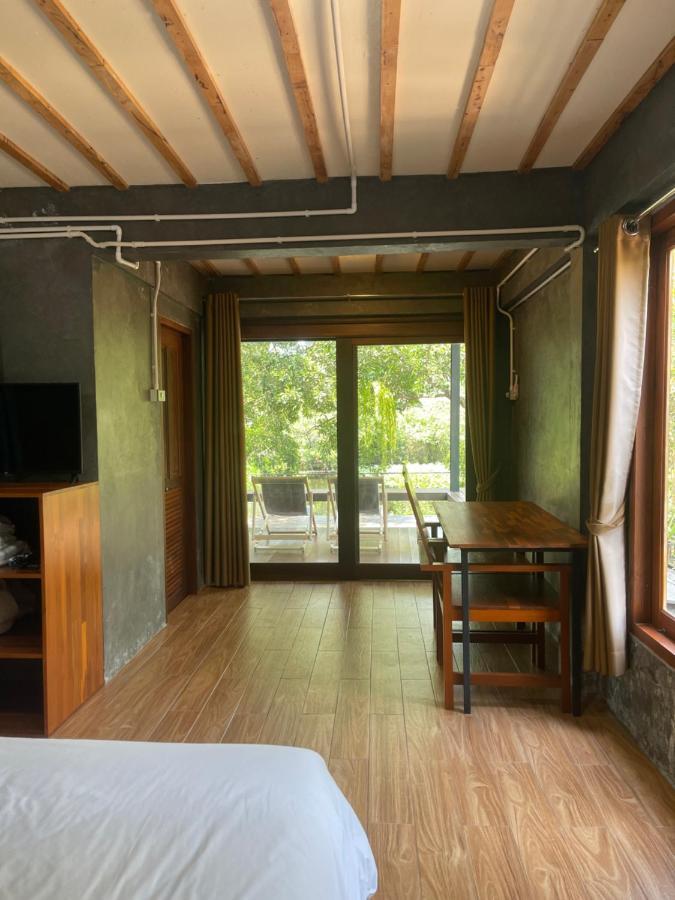 Banmai87 Guest House บ้านไม้87 เกสต์เฮ้าส์ プラナコーン・シー・アユタヤ エクステリア 写真