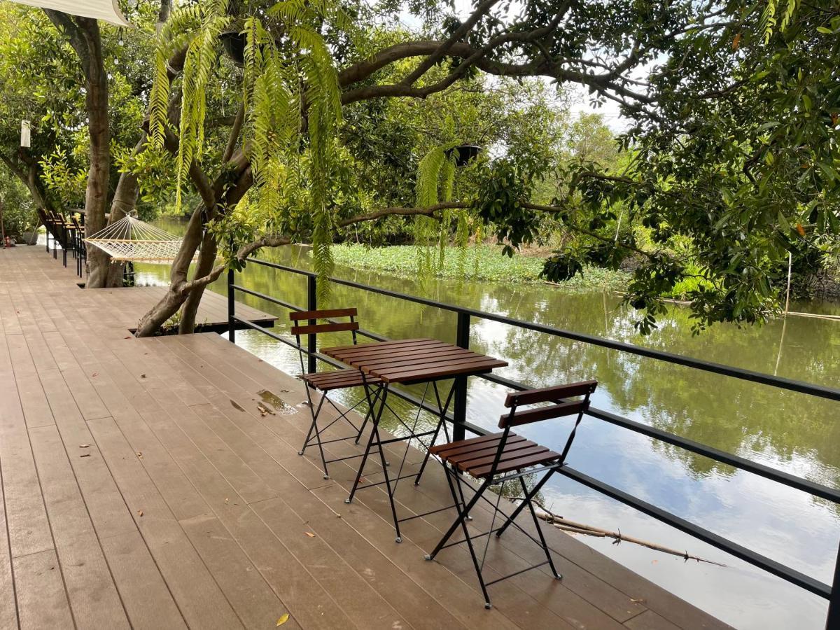 Banmai87 Guest House บ้านไม้87 เกสต์เฮ้าส์ プラナコーン・シー・アユタヤ エクステリア 写真