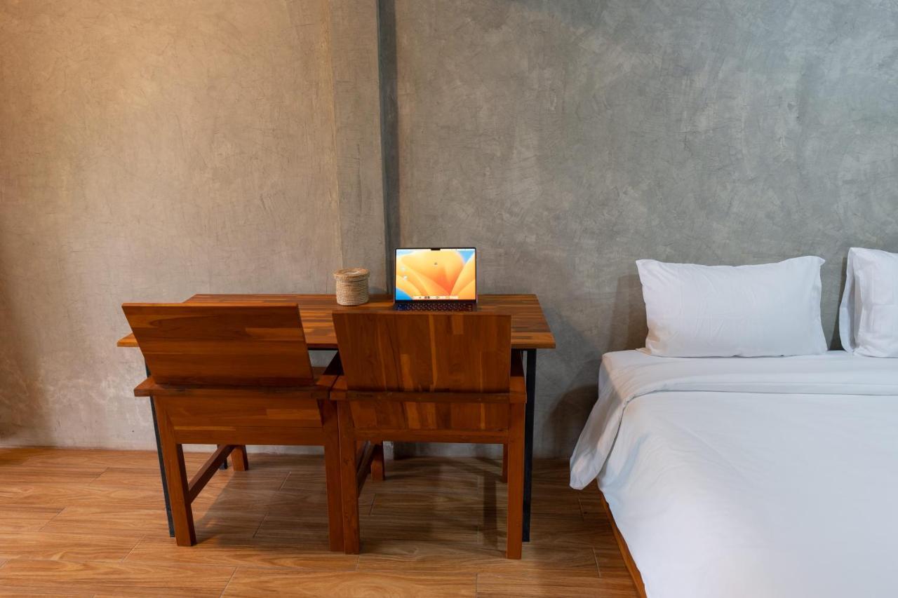 Banmai87 Guest House บ้านไม้87 เกสต์เฮ้าส์ プラナコーン・シー・アユタヤ エクステリア 写真