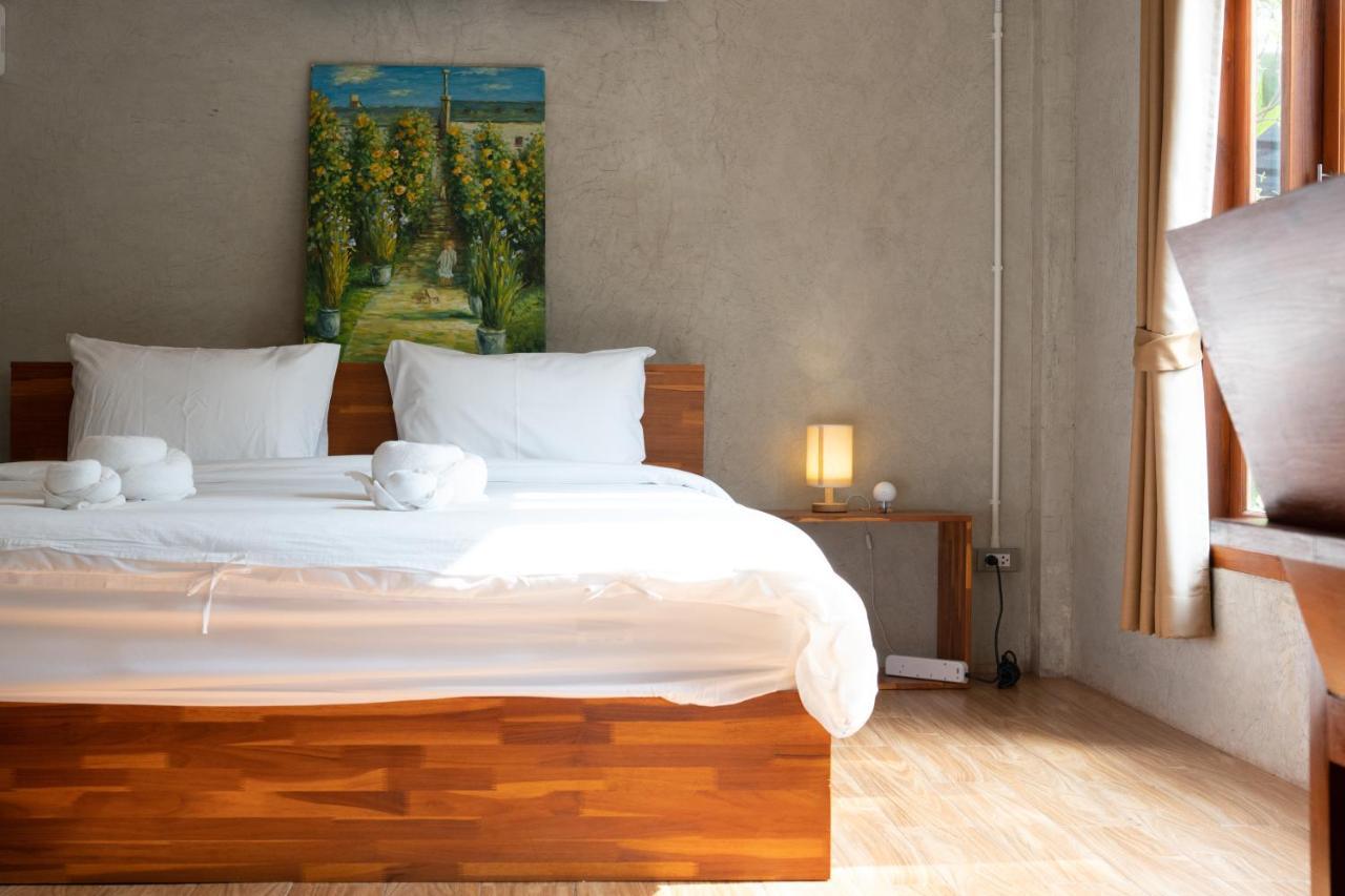 Banmai87 Guest House บ้านไม้87 เกสต์เฮ้าส์ プラナコーン・シー・アユタヤ エクステリア 写真