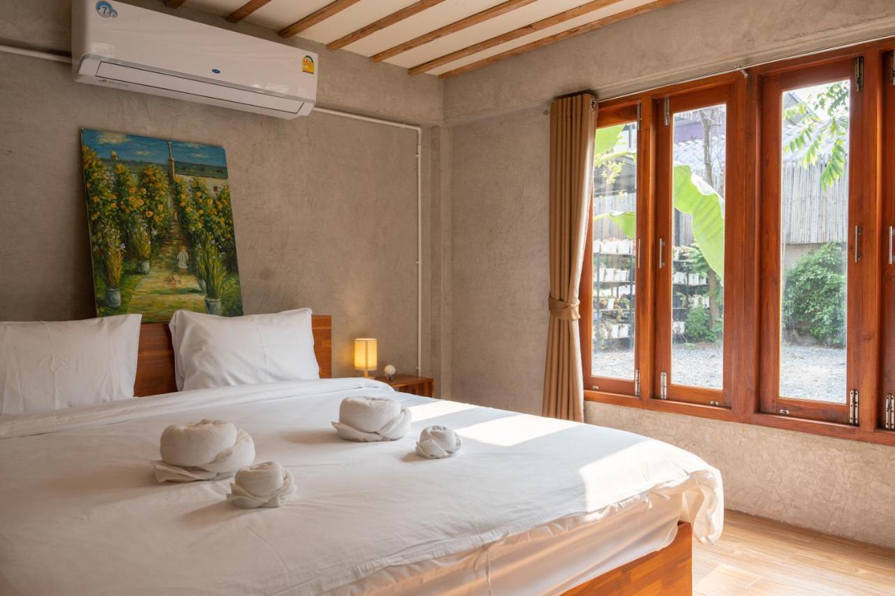 Banmai87 Guest House บ้านไม้87 เกสต์เฮ้าส์ プラナコーン・シー・アユタヤ エクステリア 写真