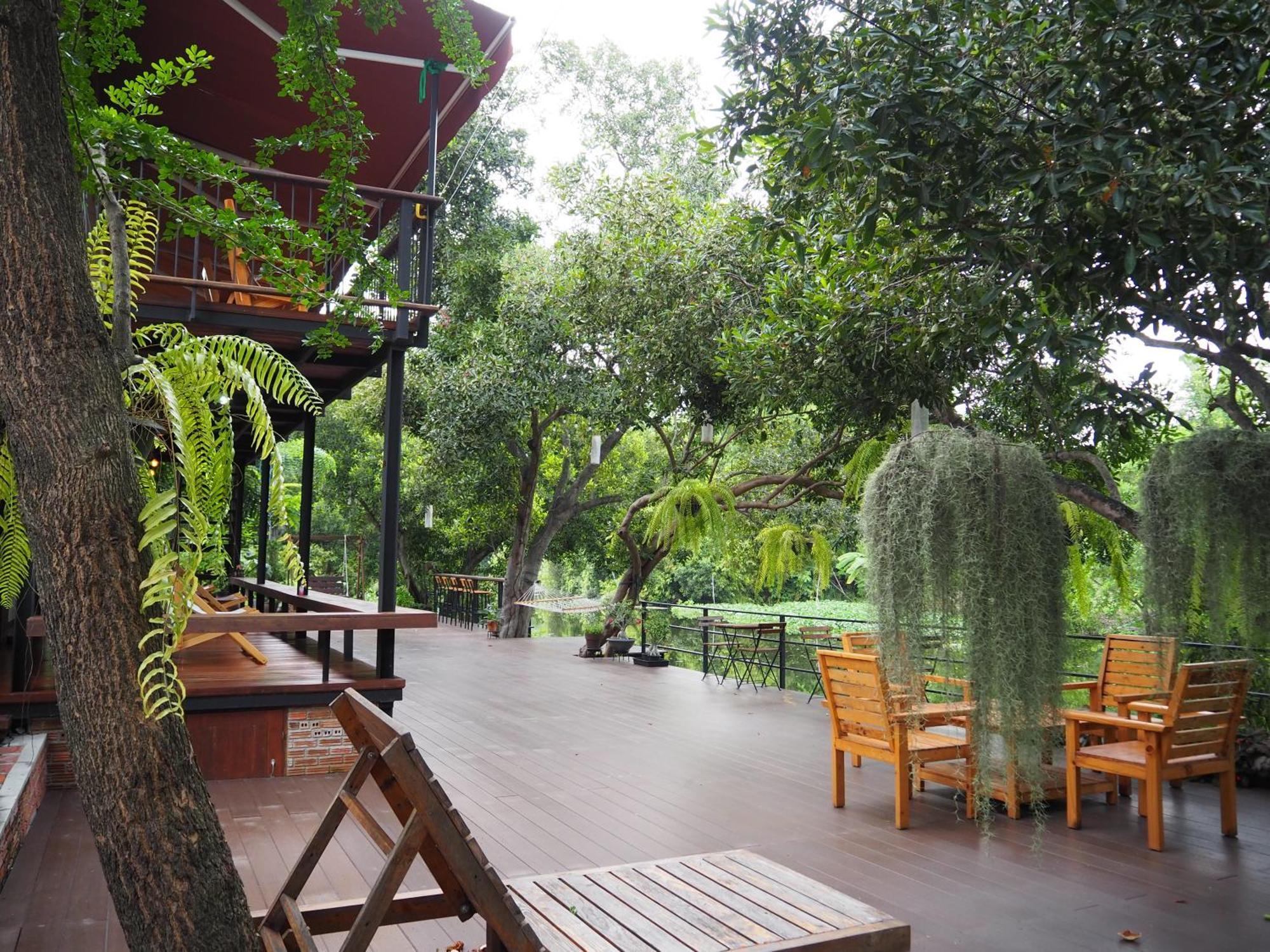 Banmai87 Guest House บ้านไม้87 เกสต์เฮ้าส์ プラナコーン・シー・アユタヤ エクステリア 写真