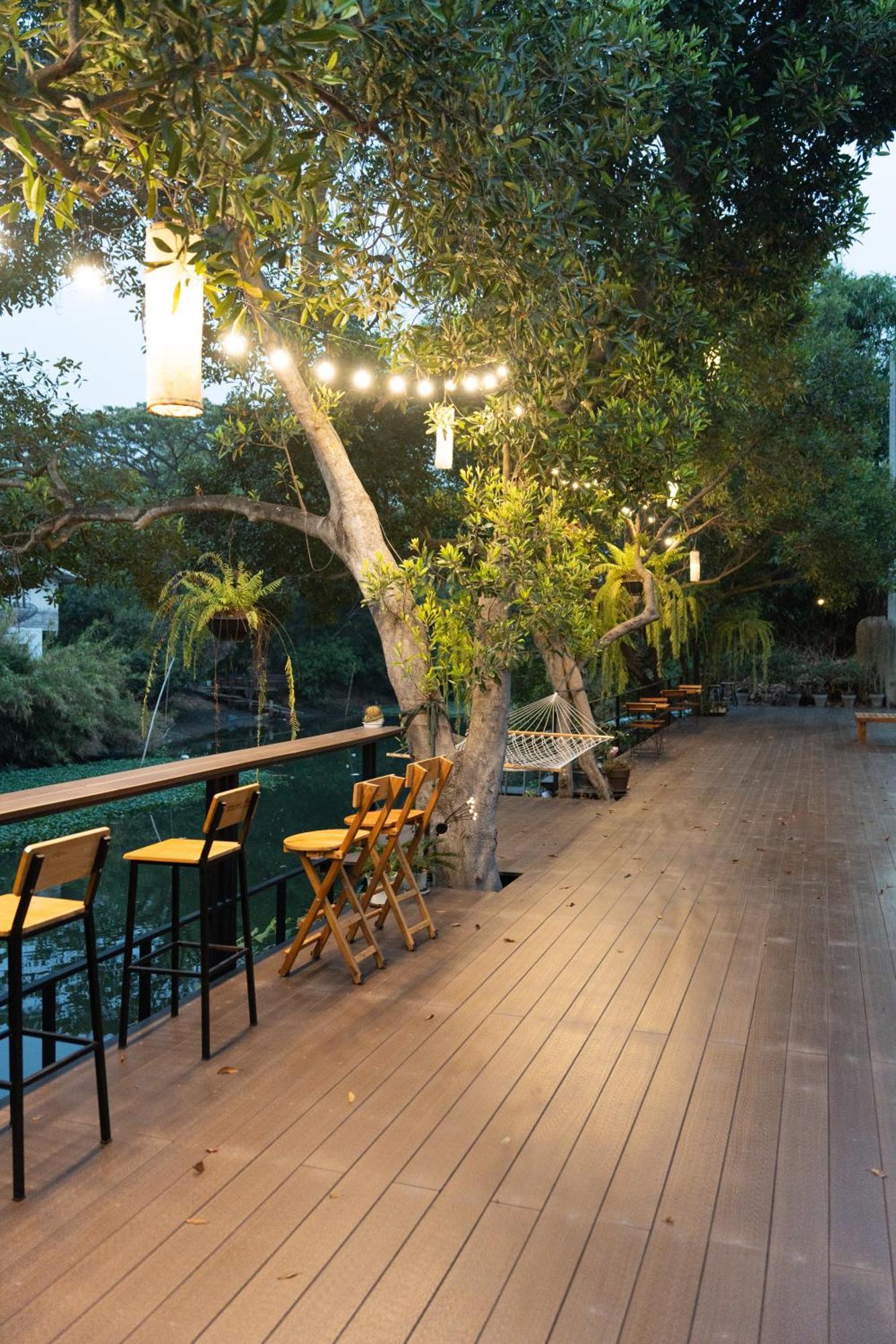Banmai87 Guest House บ้านไม้87 เกสต์เฮ้าส์ プラナコーン・シー・アユタヤ エクステリア 写真