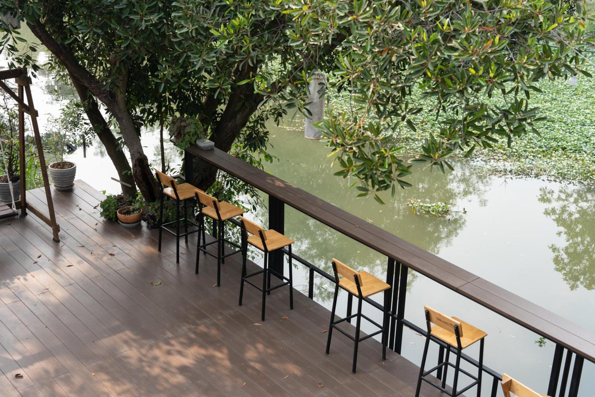 Banmai87 Guest House บ้านไม้87 เกสต์เฮ้าส์ プラナコーン・シー・アユタヤ エクステリア 写真